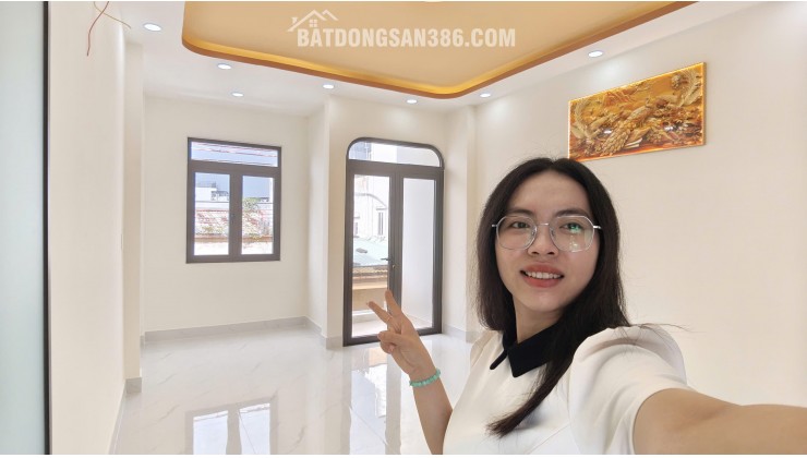 Nhà 4 tầng 49M2 full nội thất ngay Hương Lộ 3, hẻm xe hơi, chỉ nhỉnh nhẹ 6Đ